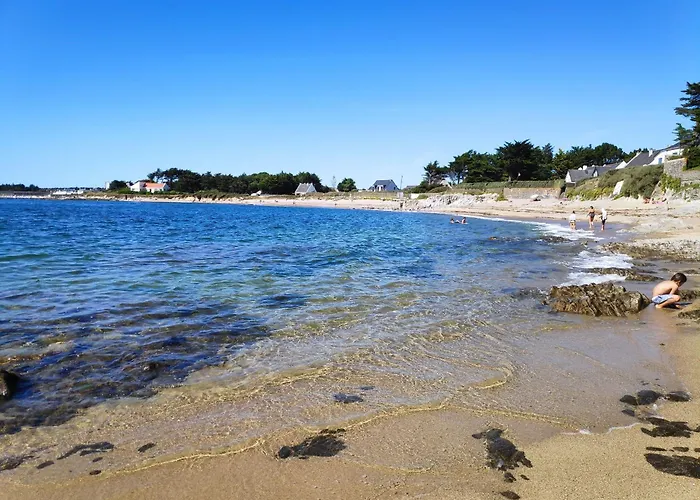 à 800 M De La Avec Jardin Clos, équipements Bébé, Et Parking Privé - Fr-1-306-857 *
